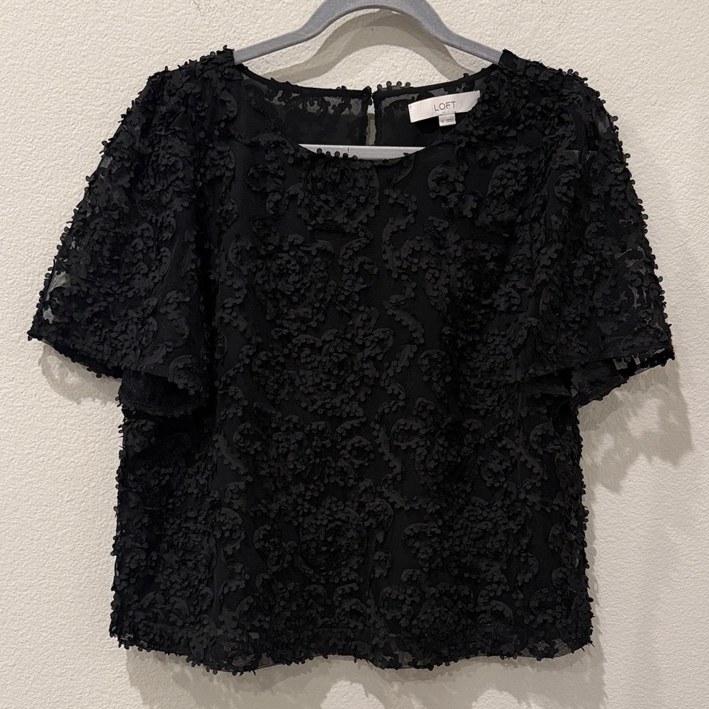 LOFT Sheer Black Textured Floral Women's Top Size Medium‎